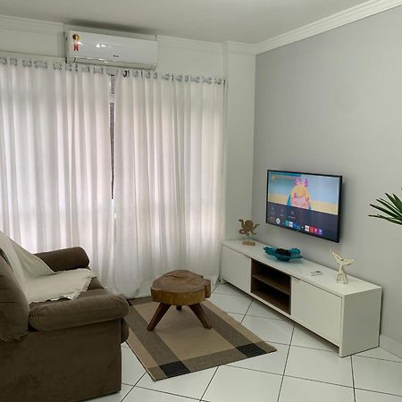 Apartamento Em Santos No Gonzaga Em Frente A Praia المظهر الخارجي الصورة